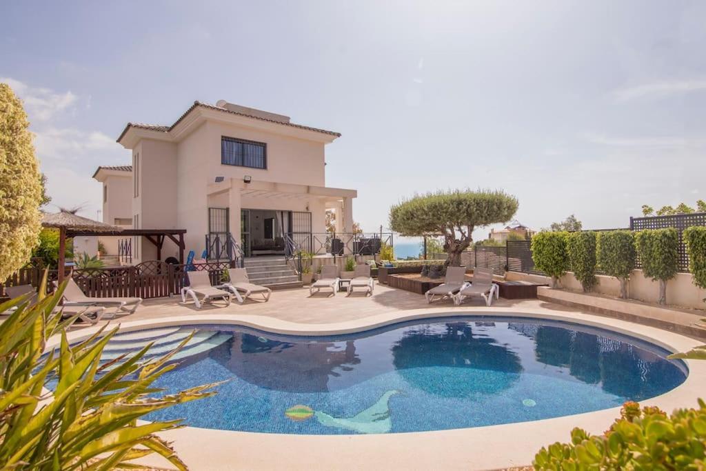 Villa Moderna Con Piscina El Campello Bagian luar foto