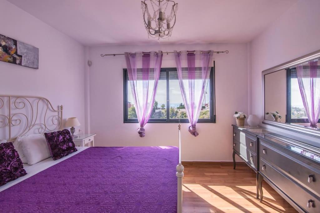 Villa Moderna Con Piscina El Campello Bagian luar foto